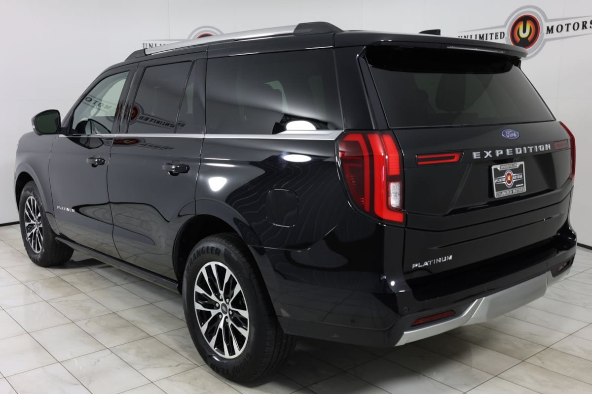 Used 2025 Ford Expedition Platinum AWD/4WD image 4