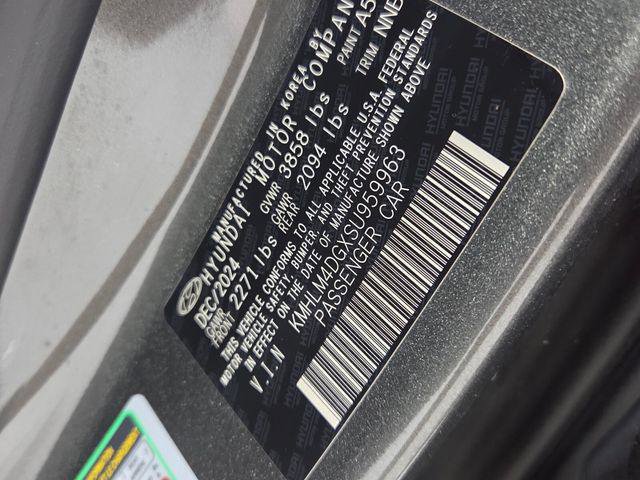New 2025 Hyundai Elantra Sport FWD image 17