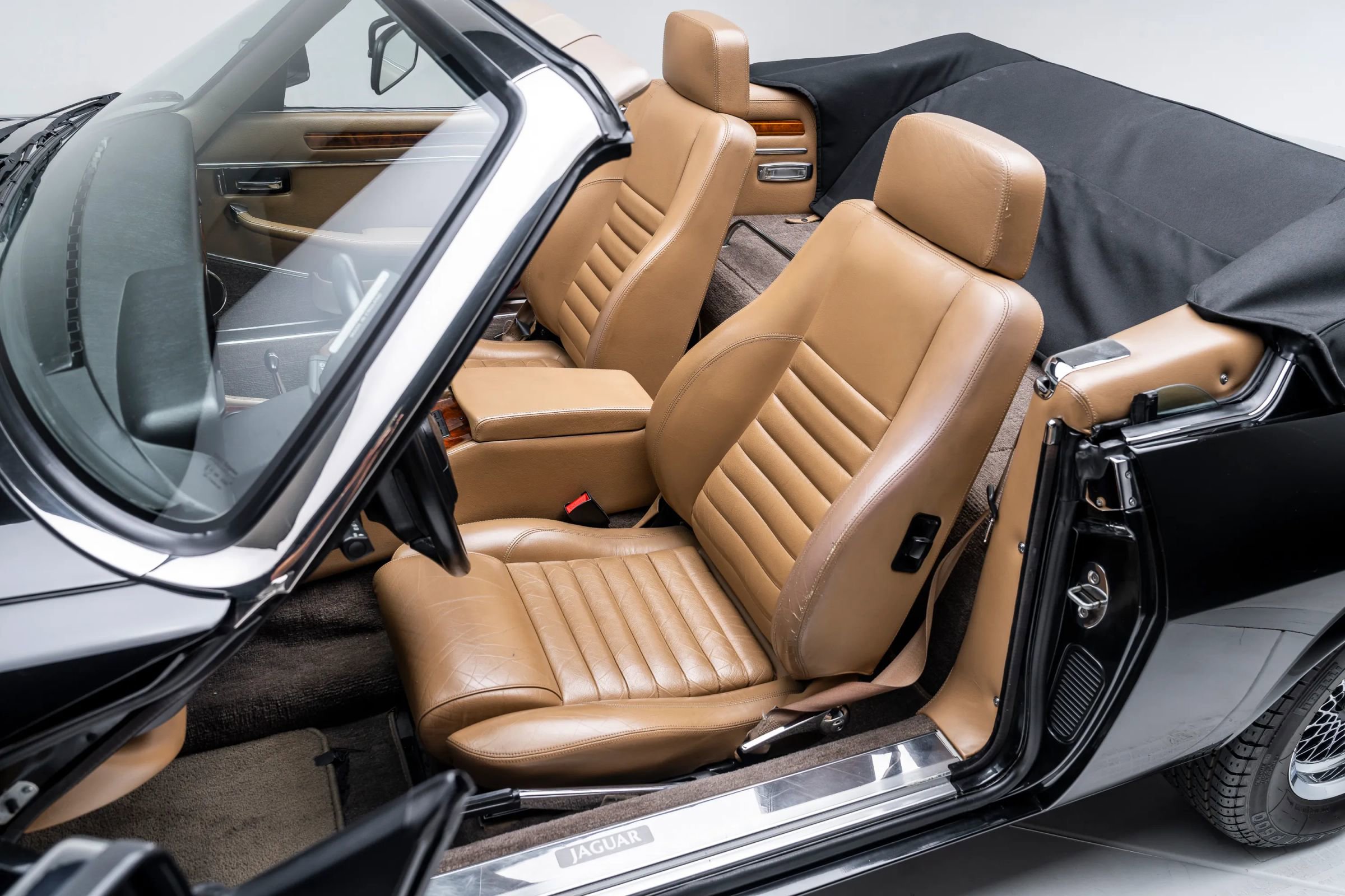 Used 1990 Jaguar XJS V12 Convertible RWD image 35