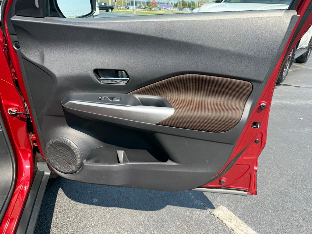 Used 2020 Nissan Kicks SR image 37