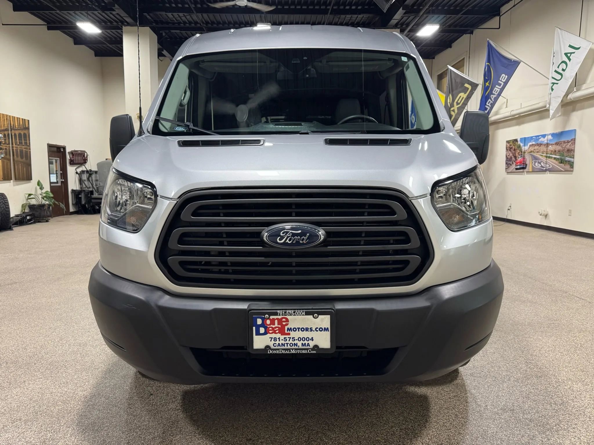 Used 2019 Ford Transit 250 148 Medium Roof image 3