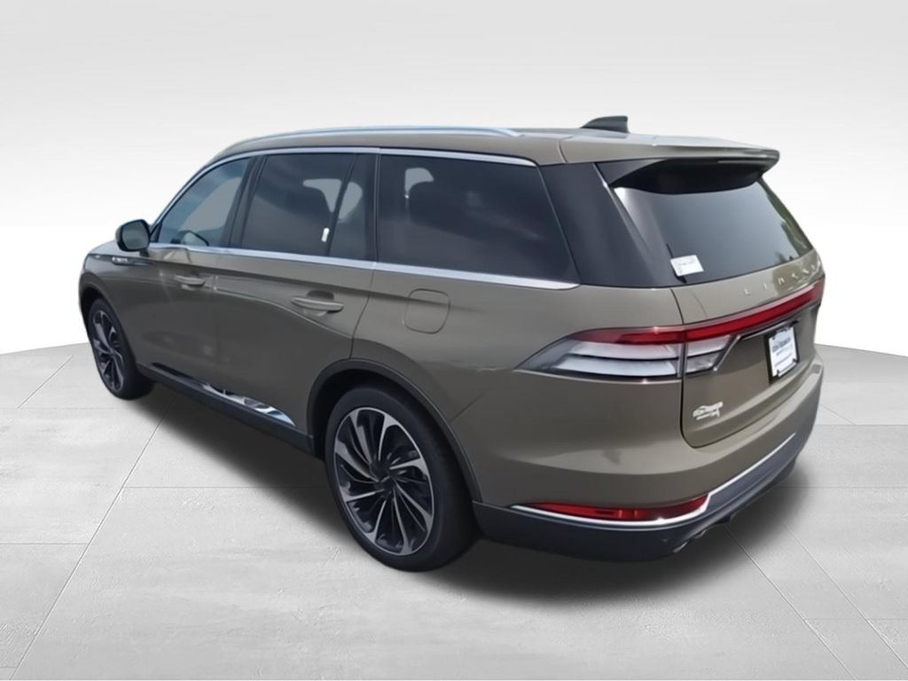 Used 2025 Lincoln Aviator Reserve w/ Equipment Group 201A AWD/4WD image 7
