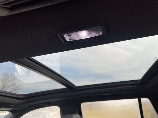 Used 2021 Chevrolet Tahoe Z71 image 9