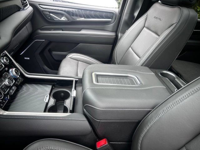 Used 2024 GMC Yukon Denali AWD/4WD image 14