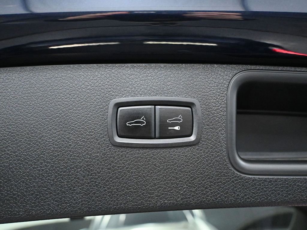 Used 2022 Porsche Macan Base image 45