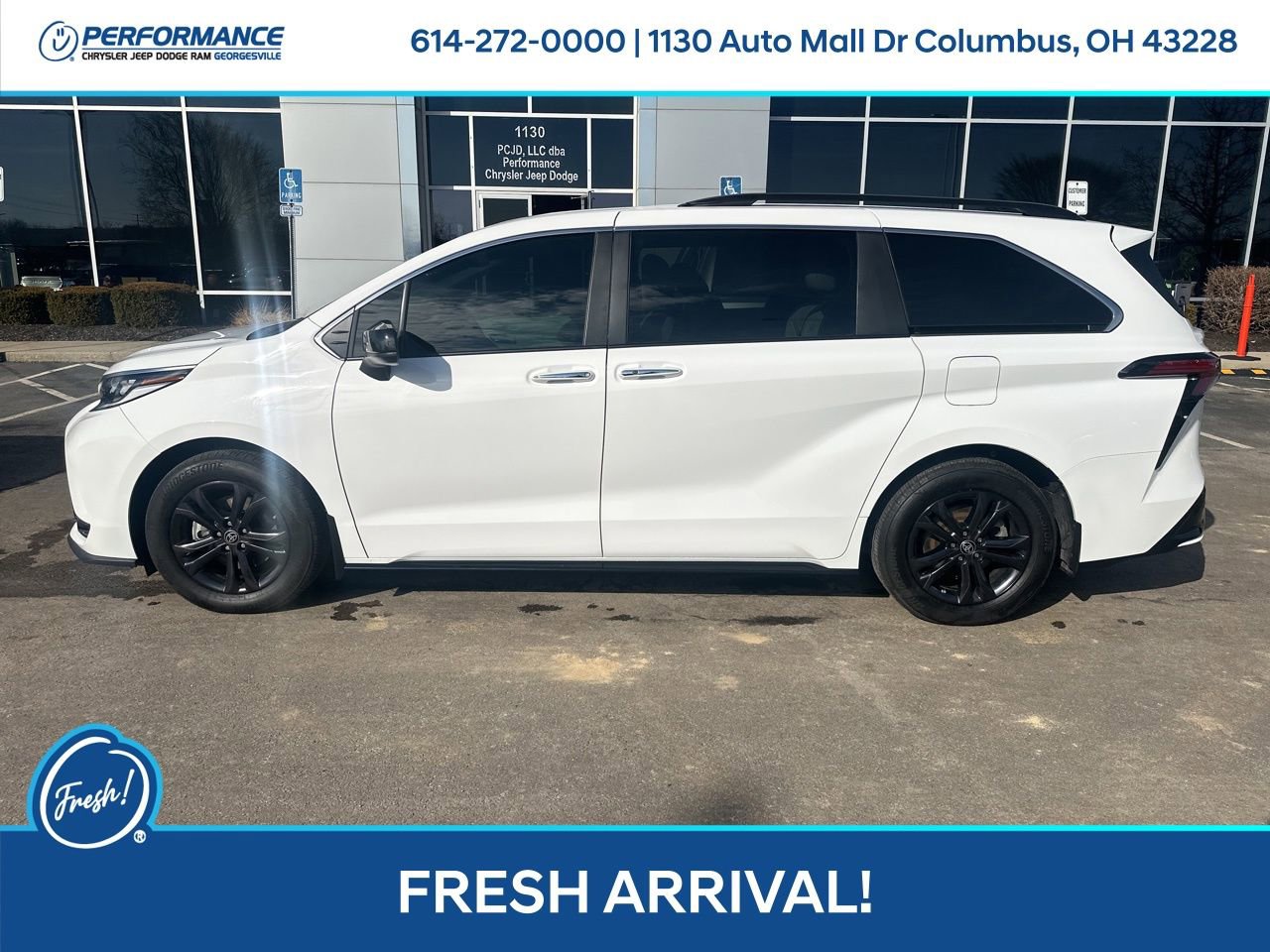 Used 2024 Toyota Sienna XSE image 7