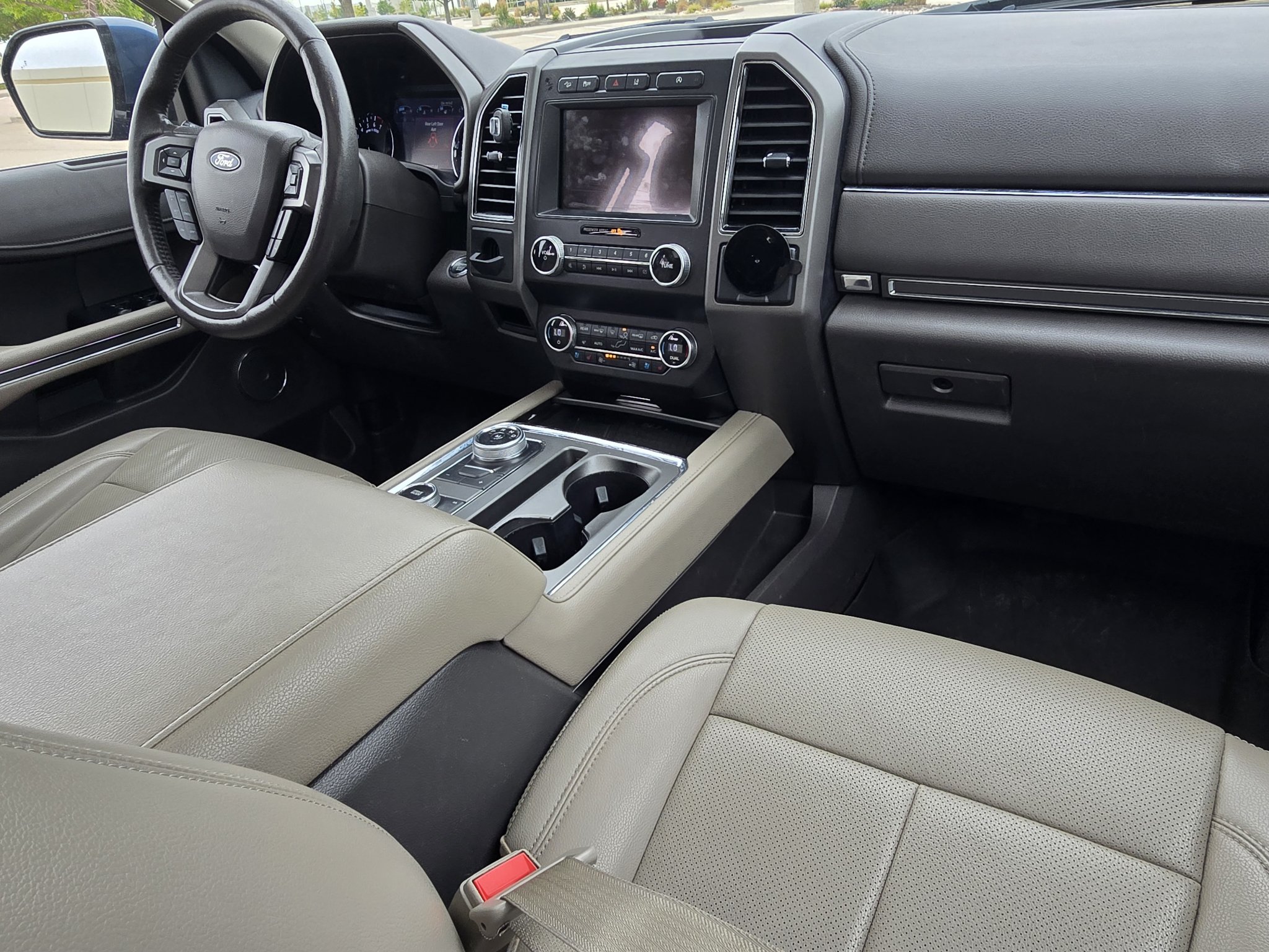 Used 2020 Ford Expedition Max XLT w/ Equipment Group 202A AWD/4WD image 29