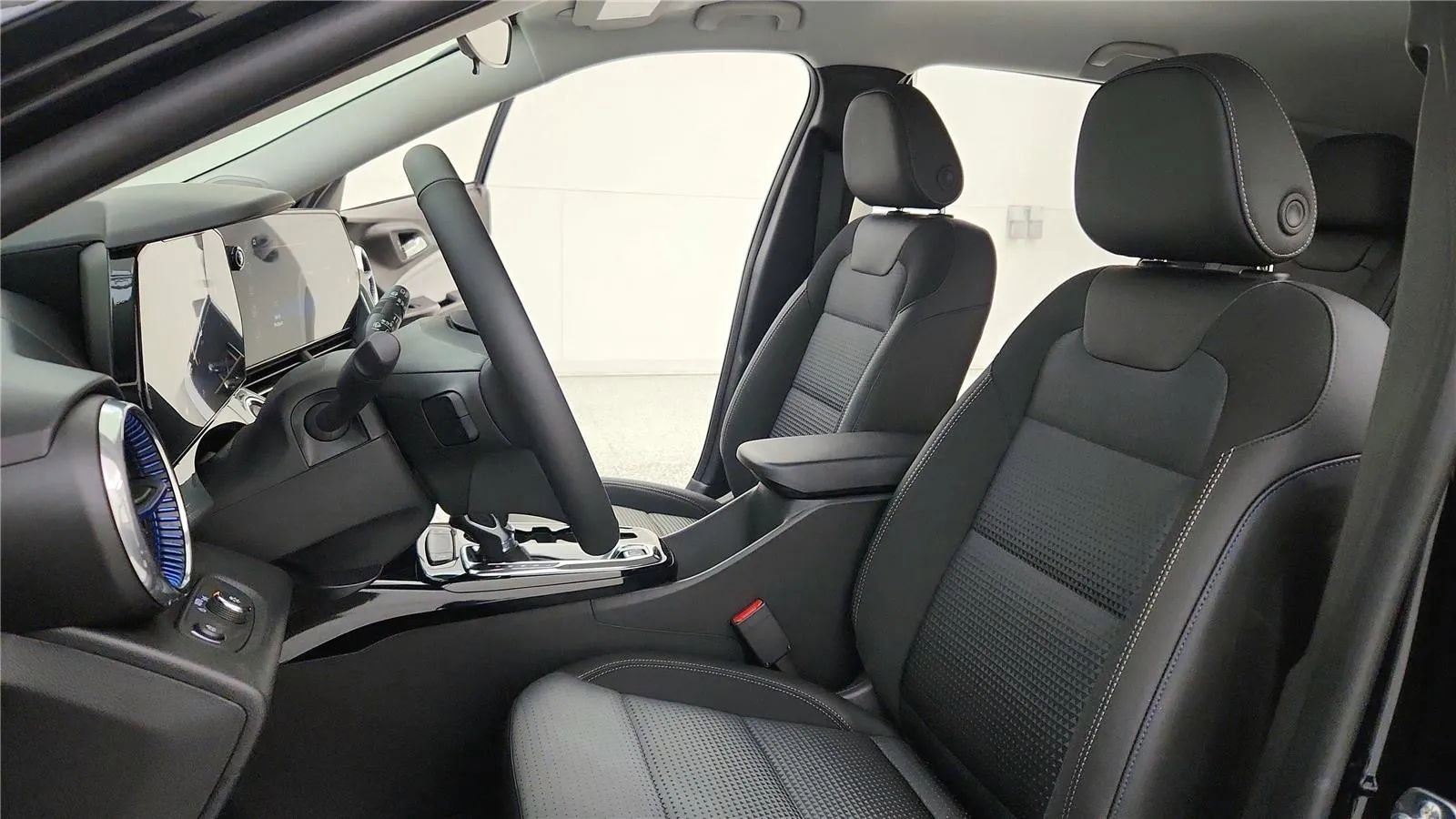 New 2026 Chevrolet Trax LT w/ Driver Confidence Package image 27