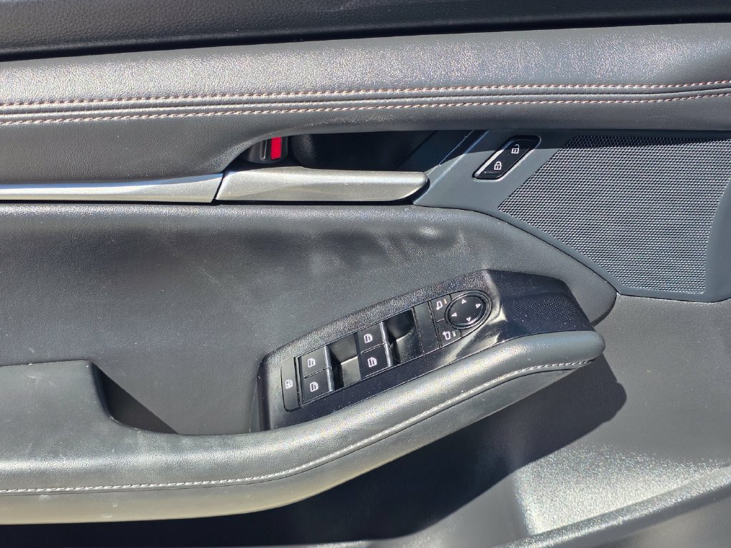 Used 2024 MAZDA MAZDA3 s FWD image 14