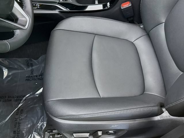 Used 2025 Toyota Corolla Cross XLE w/ Convenience Package FWD image 19