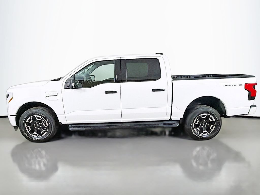 Used 2023 Ford F150 Lightning XLT AWD/4WD image 14