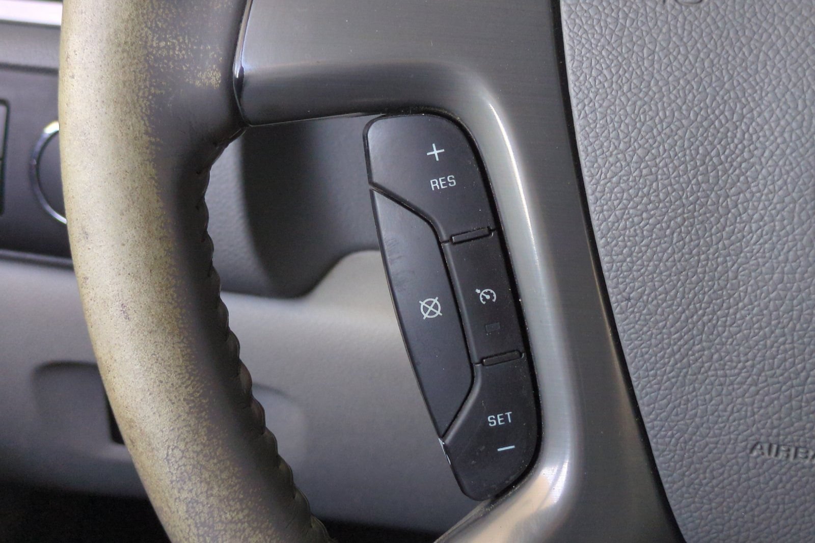 Used 2011 GMC Sierra 2500 SLT w/ SLT Convenience Package AWD/4WD image 33