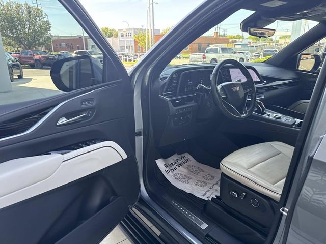 Used 2021 Cadillac Escalade Sport w/ Driver Assist Tech Package AWD/4WD image 15