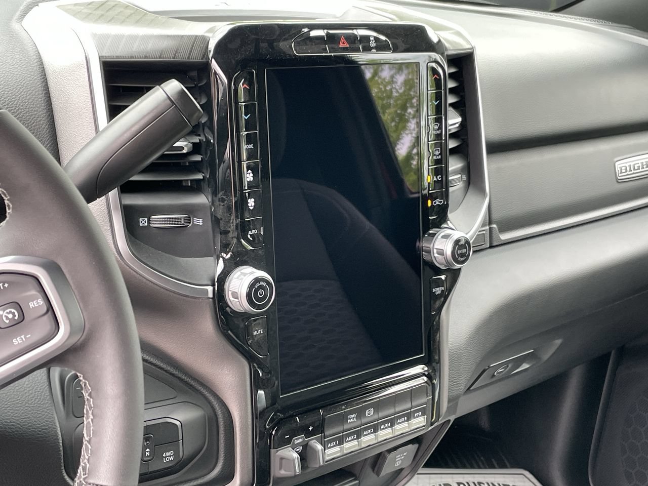 New 2026 RAM 5500 4x4 Regular Cab image 29