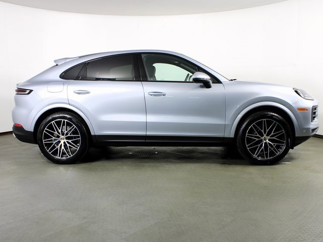 New 2025 Porsche Cayenne Coupe image 8