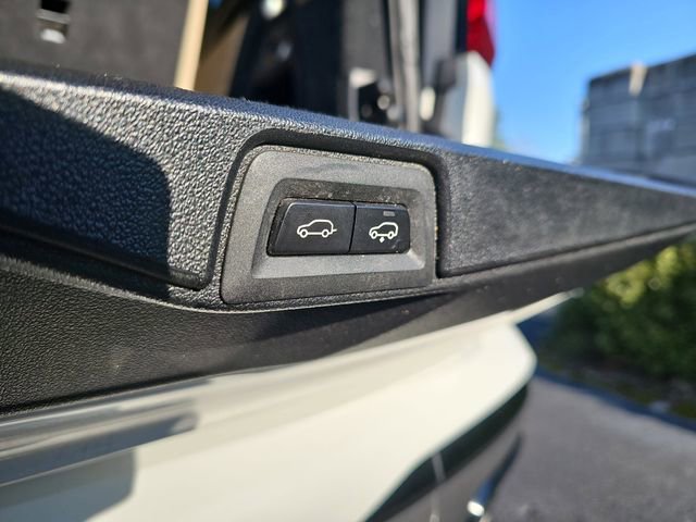 Used 2021 BMW X7 xDrive40i w/ M Sport Package image 15