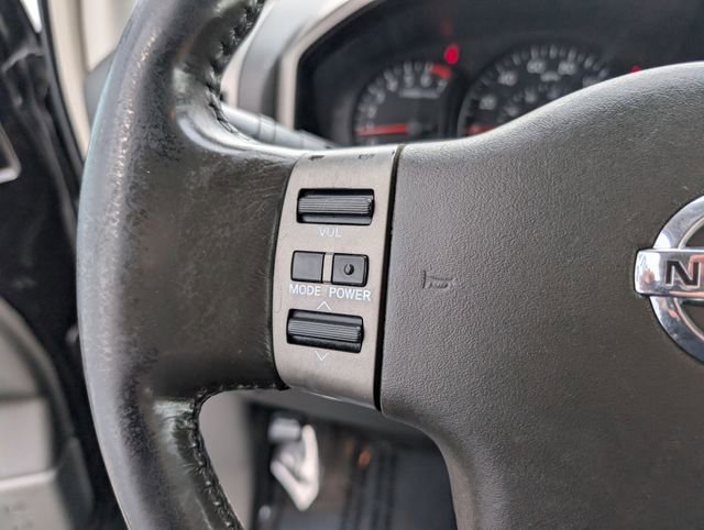 Used 2006 Nissan Titan LE w/ (R02) LE Off-Road Pkg image 12