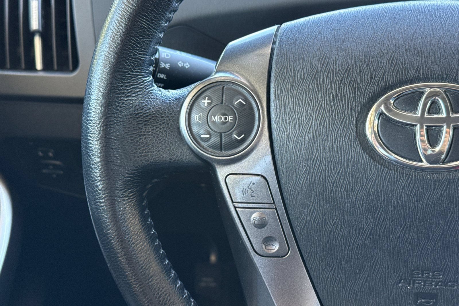 Used 2015 Toyota Prius Persona Series FWD image 33