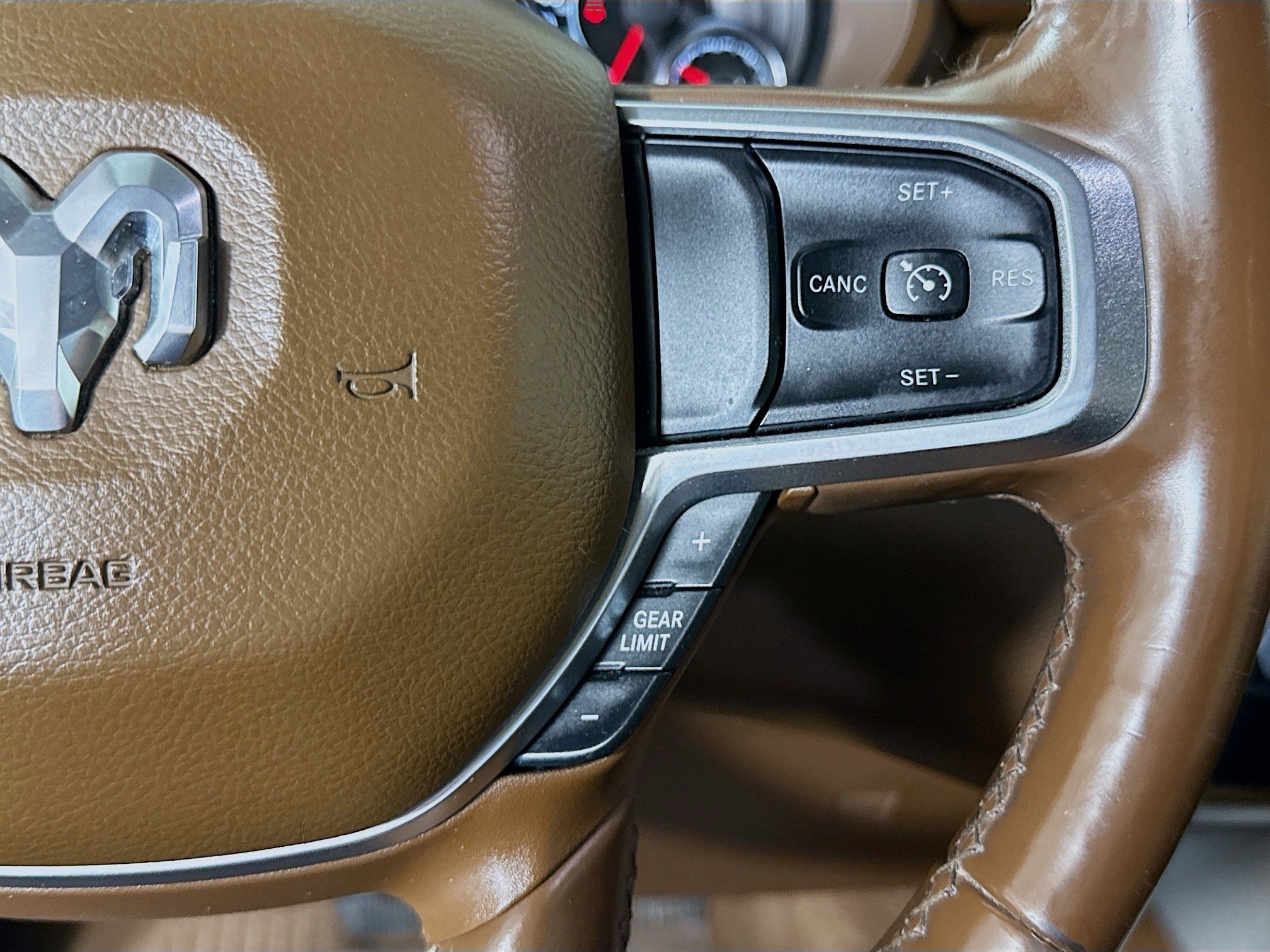 Used 2019 RAM 1500 Laramie image 15