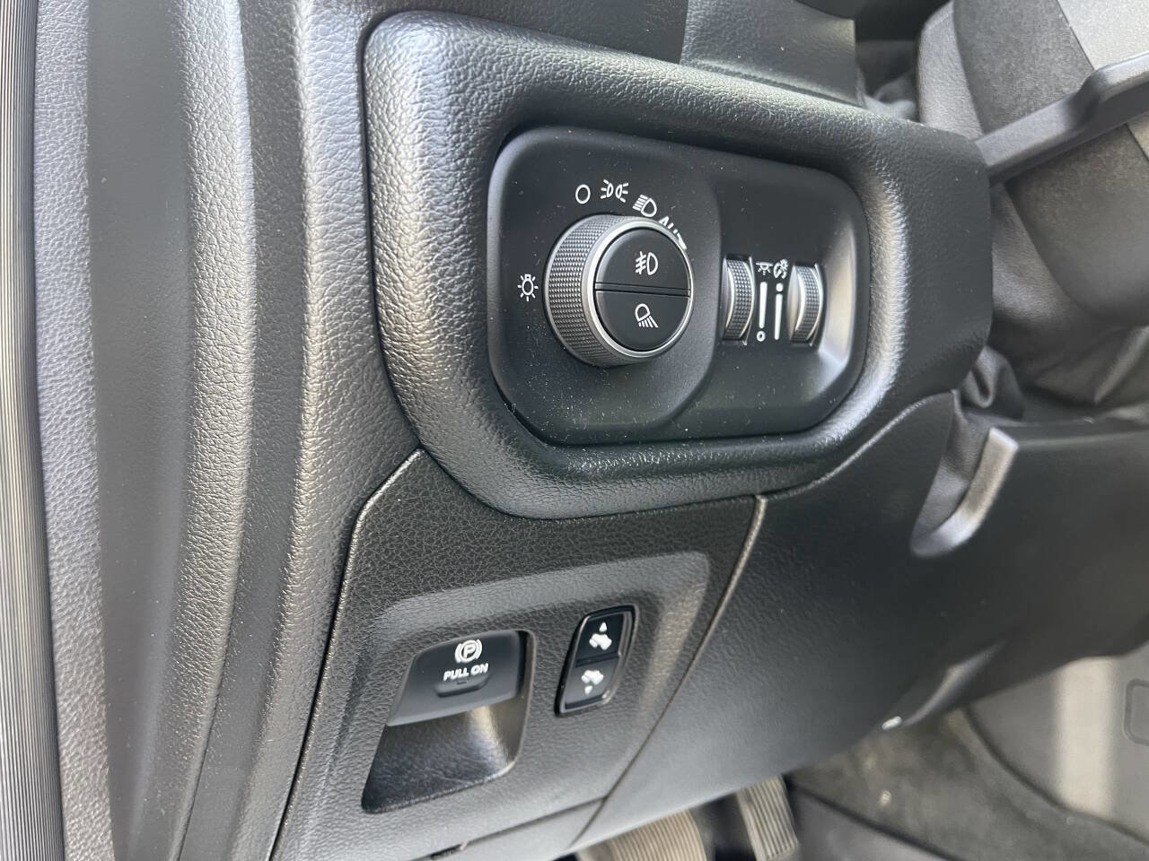 Used 2019 RAM 1500 Sport w/ Advanced Safety Group AWD/4WD image 22