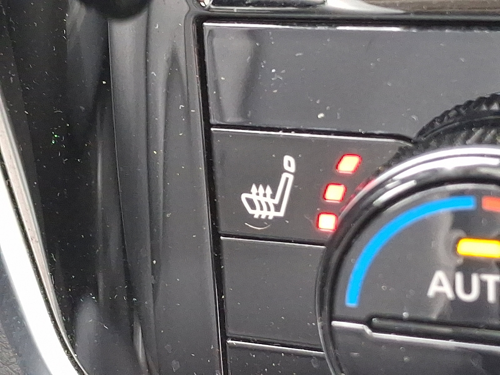 Used 2022 Nissan Rogue SV w/ SV Premium Package image 26