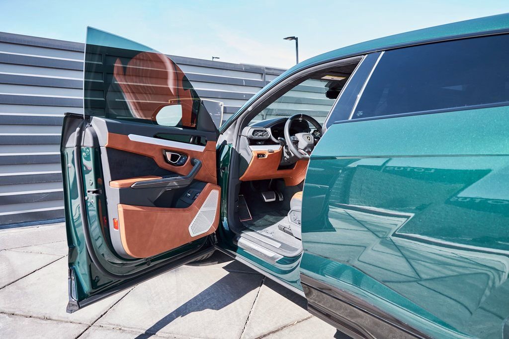 Used 2023 Lamborghini Urus S AWD/4WD image 31