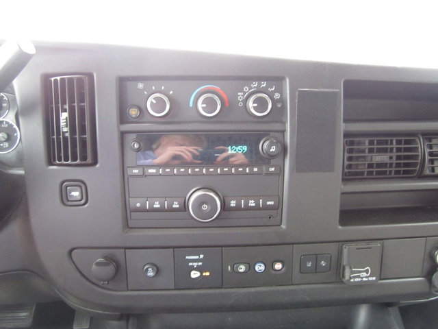 Used 2019 Chevrolet Express 3500 LT w/ LT Preferred Equipment Group RWD image 17