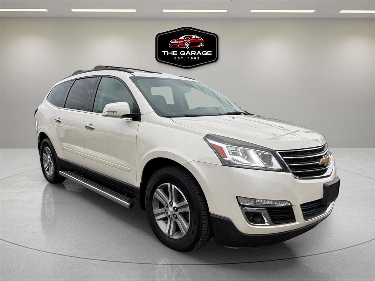 Used 2015 Chevrolet Traverse LT w/ LPO, 'HIT The Road' Package image 7