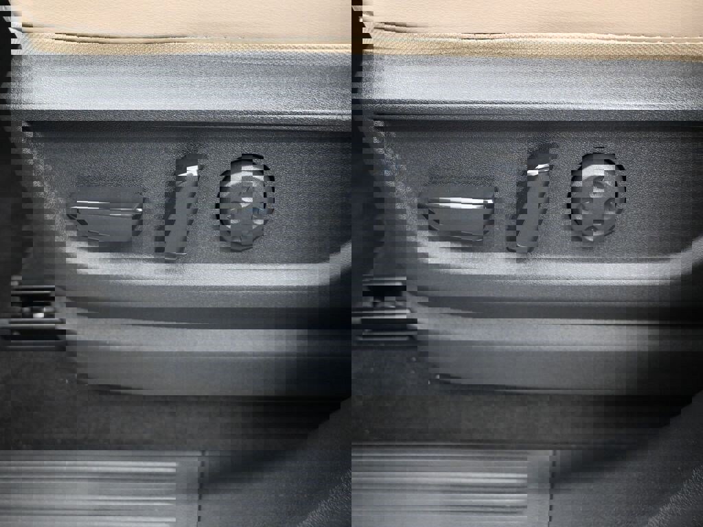 New 2025 Nissan Armada Platinum w/ Convenience Package image 12