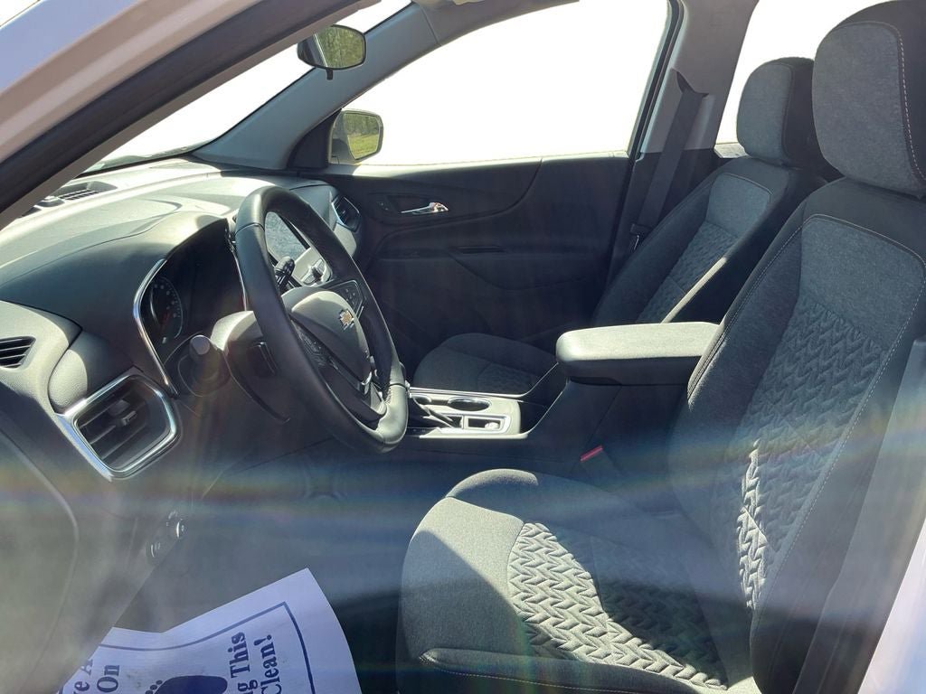 Used 2024 Chevrolet Equinox LT w/ LPO, Floor Liner Package FWD image 9