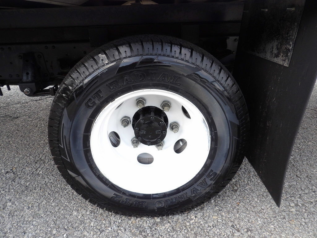 Used 2021 Isuzu NPR RWD image 42