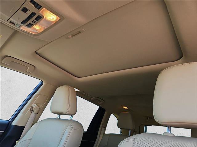Used 2016 Toyota Highlander Limited w/ Driver Technology Package AWD/4WD image 21