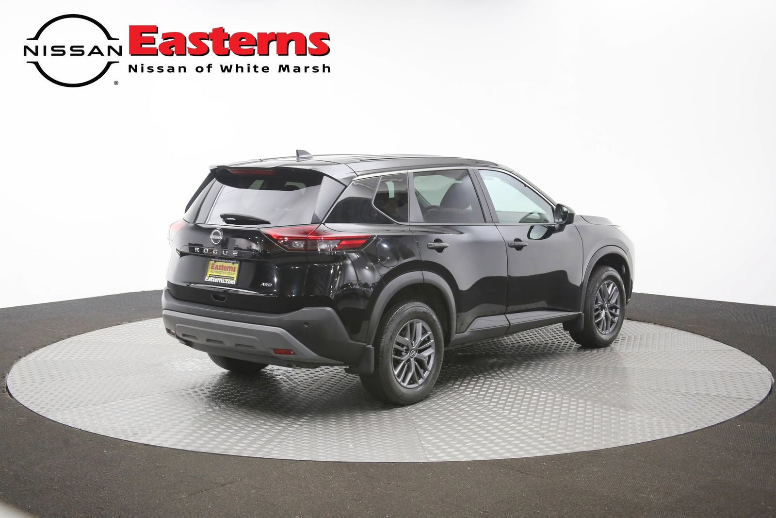 Used 2023 Nissan Rogue S AWD/4WD image 36