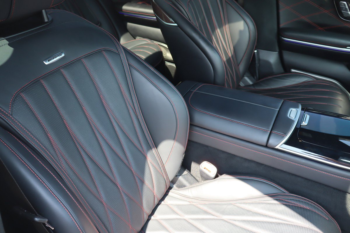 Used 2024 Mercedes-Benz S 63 AMG S w/ Carbon Fiber Exterior Package image 33