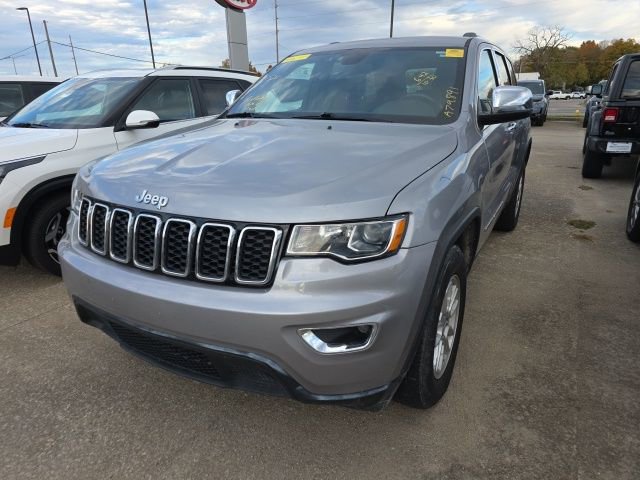Used 2018 Jeep Grand Cherokee Laredo image 2