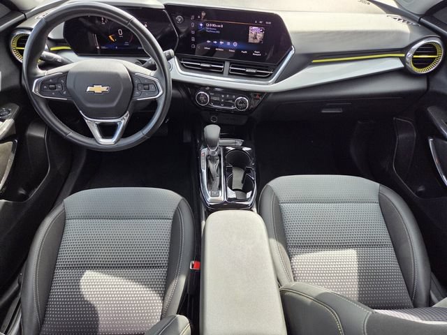 Used 2024 Chevrolet Trax LT w/ Driver Confidence Package FWD image 11