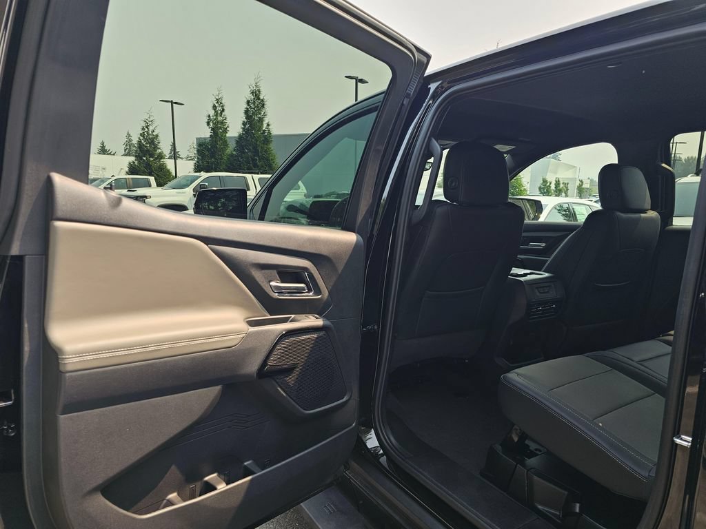Used 2026 Chevrolet Silverado EV Trail Boss AWD/4WD image 19