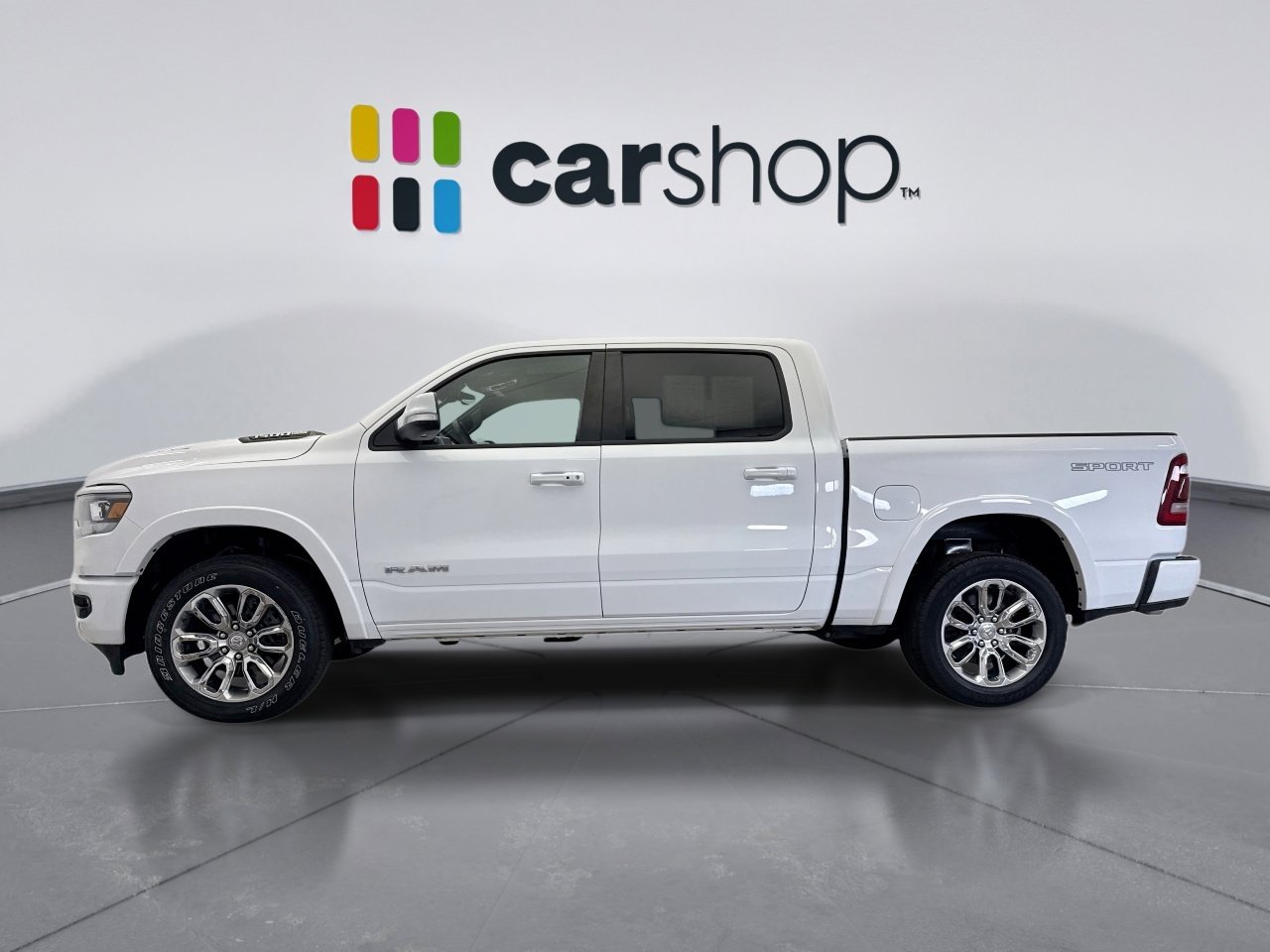 Used 2022 RAM 1500 Laramie AWD/4WD image 2