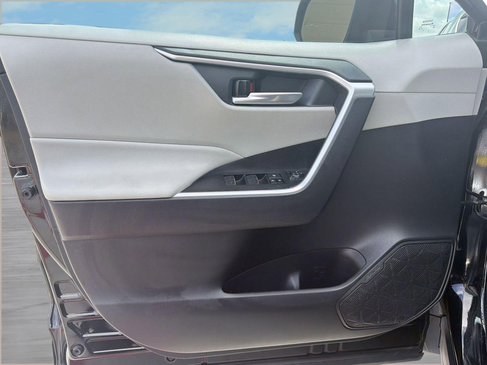 Used 2024 Toyota RAV4 XLE w/ Convenience Package image 12