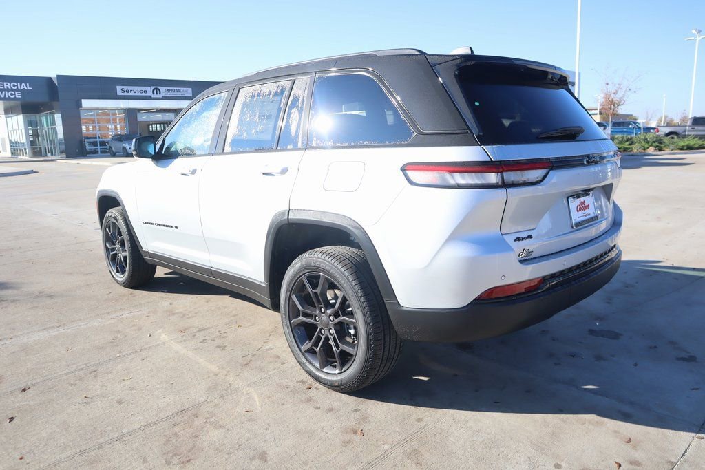 New 2025 Jeep Grand Cherokee Limited image 23