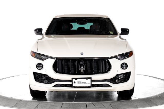 Used 2024 Maserati Levante GT Ultima AWD/4WD image 9