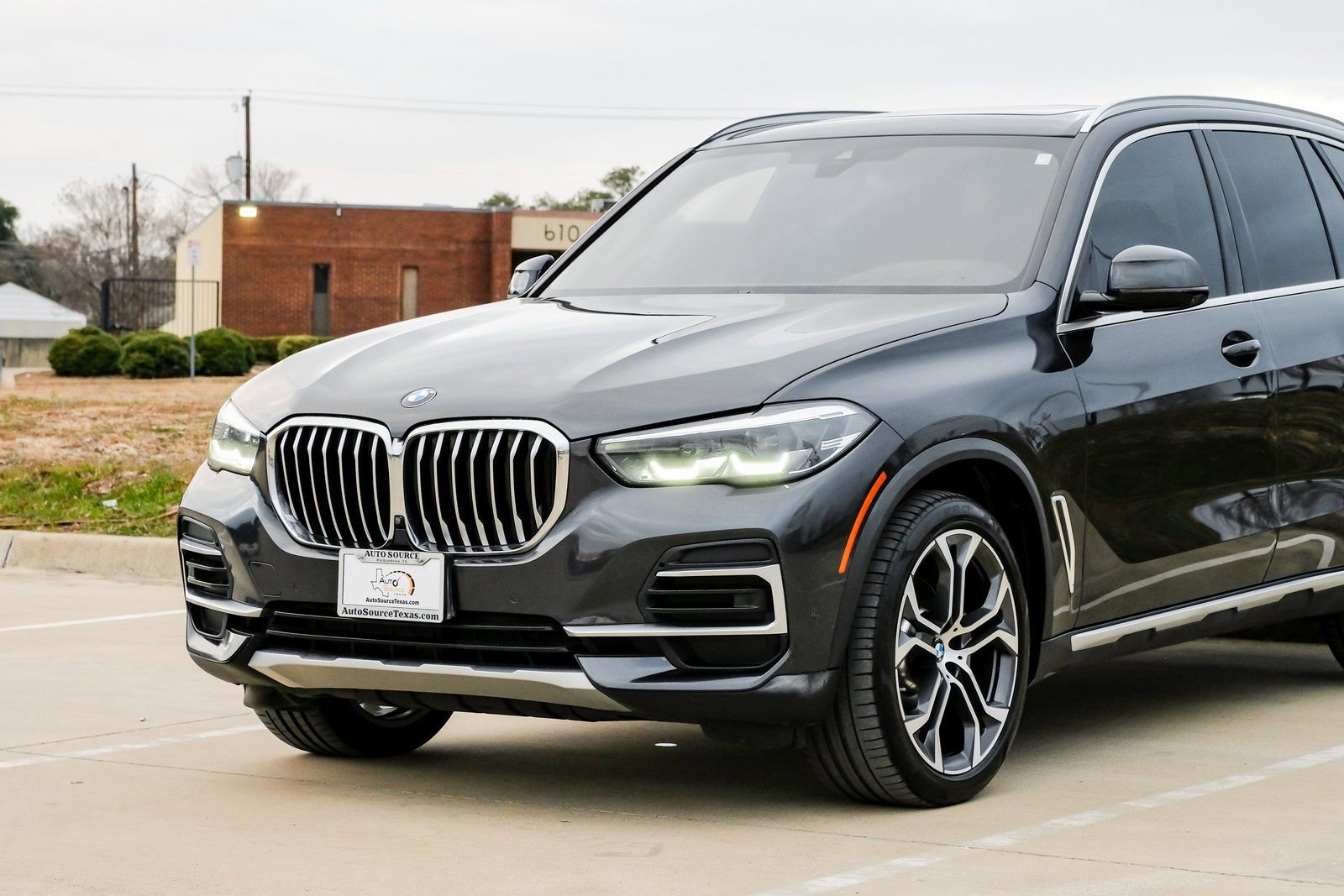Used 2023 BMW X5 xDrive40i w/ Premium Package image 8