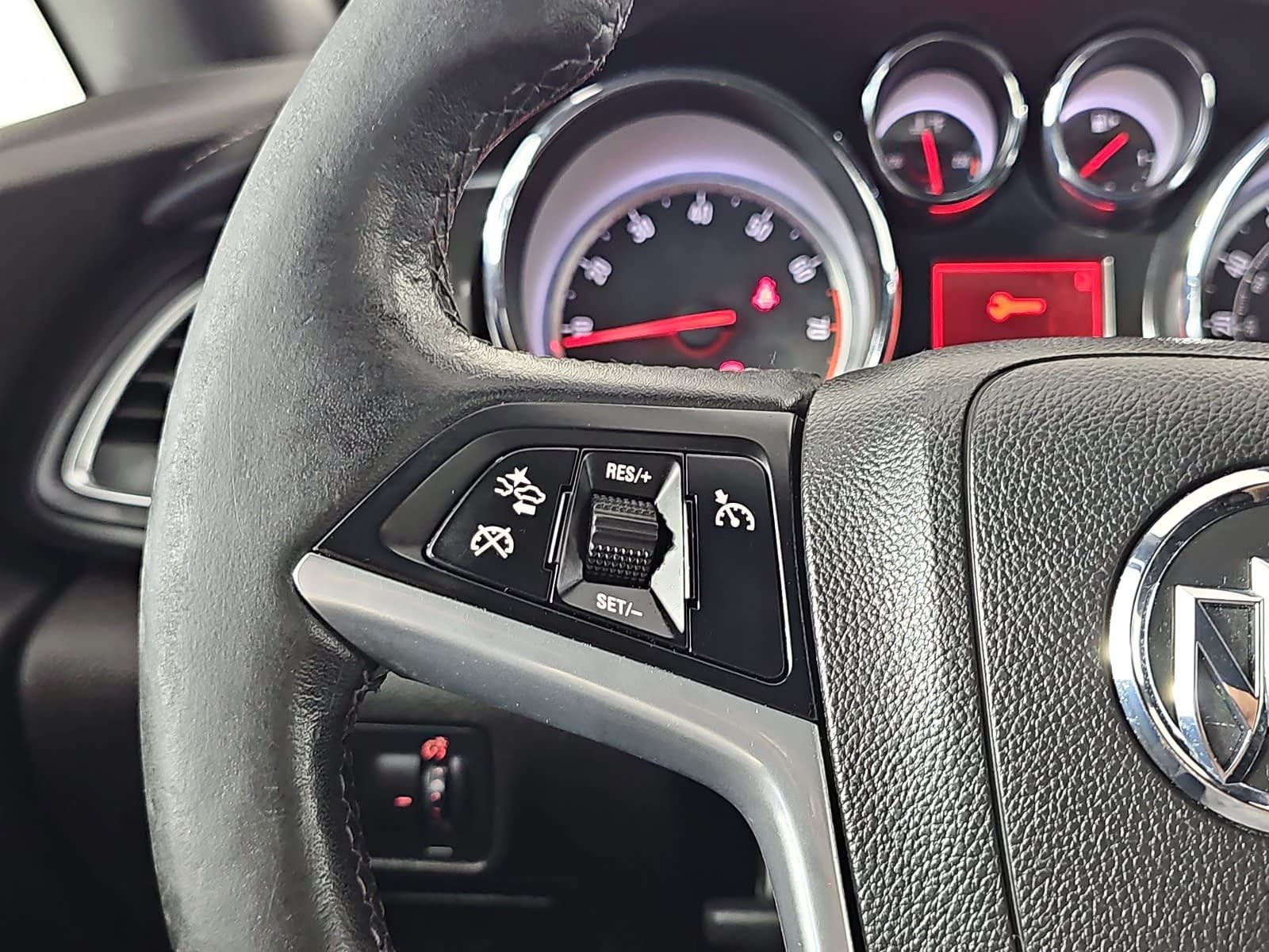 Used 2018 Buick Cascada Premium FWD image 14