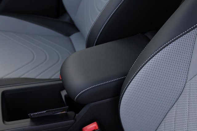 New 2025 Volkswagen Tiguan SE R-Line image 6