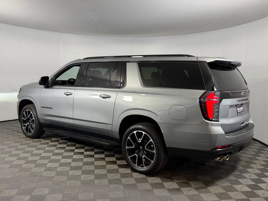 Used 2025 Chevrolet Suburban RST RWD image 8