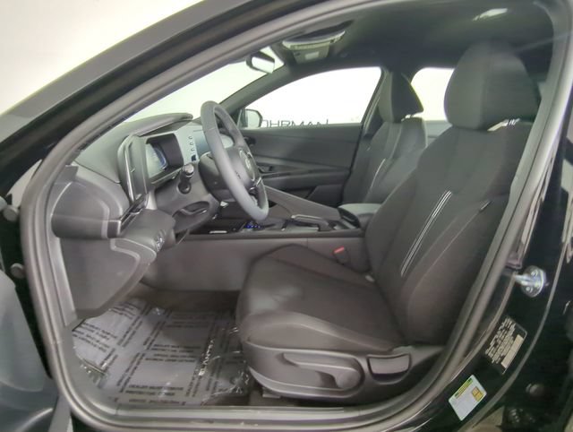 New 2026 Hyundai Elantra Sport FWD image 18