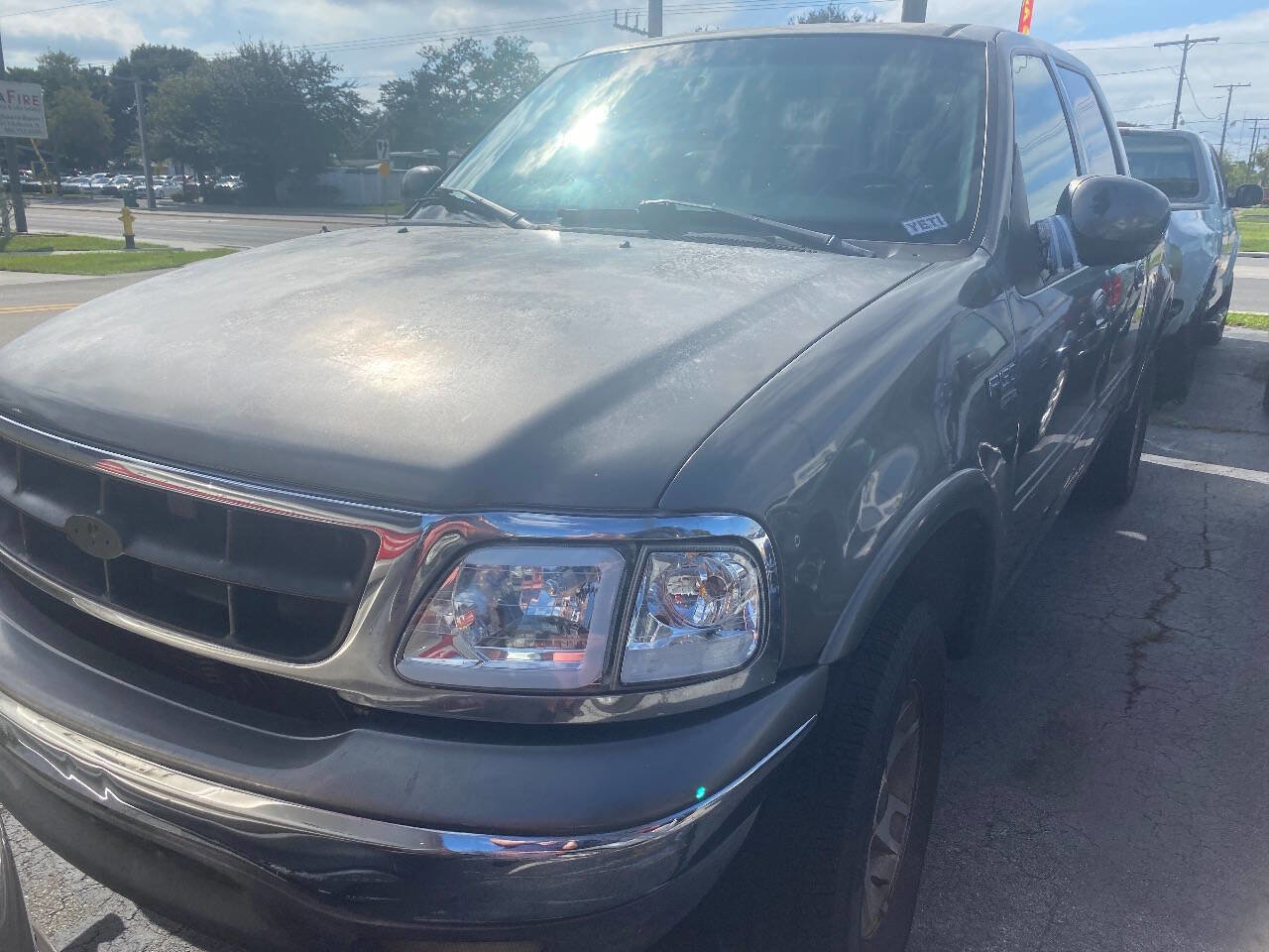 Used 2002 Ford F150 XLT AWD/4WD image 1