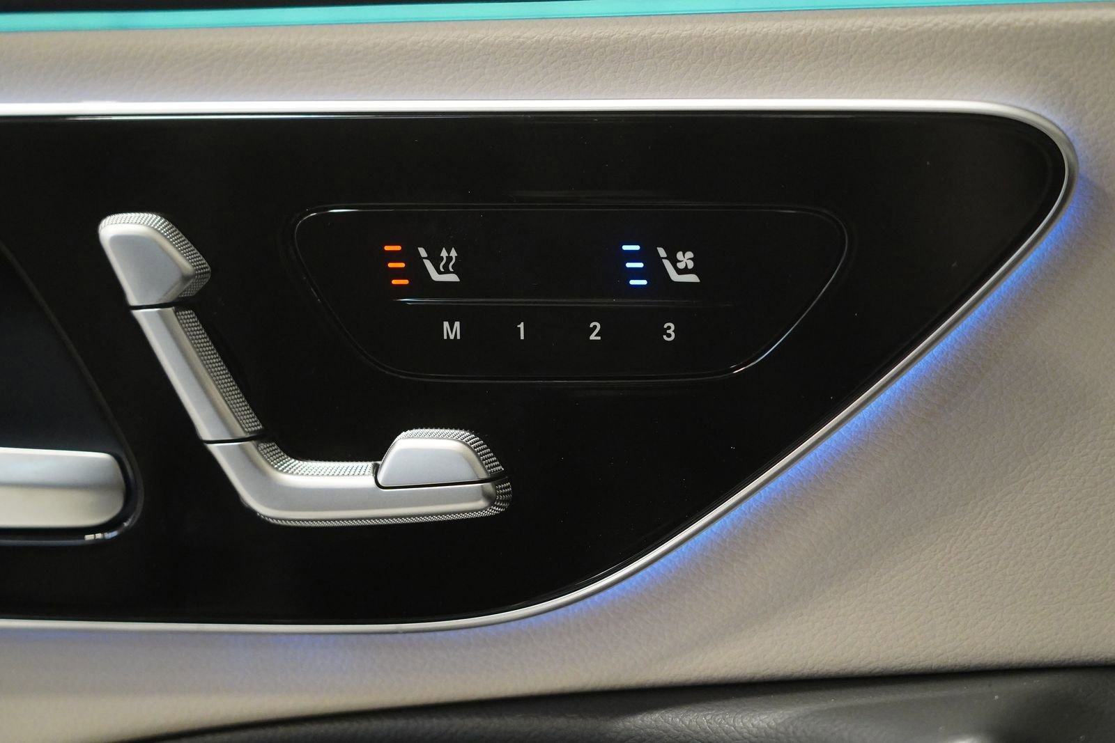 New 2026 Mercedes-Benz E 450 4MATIC All-Terrain Wagon image 30