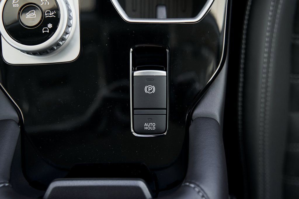 Used 2025 Mitsubishi Outlander SE FWD image 44