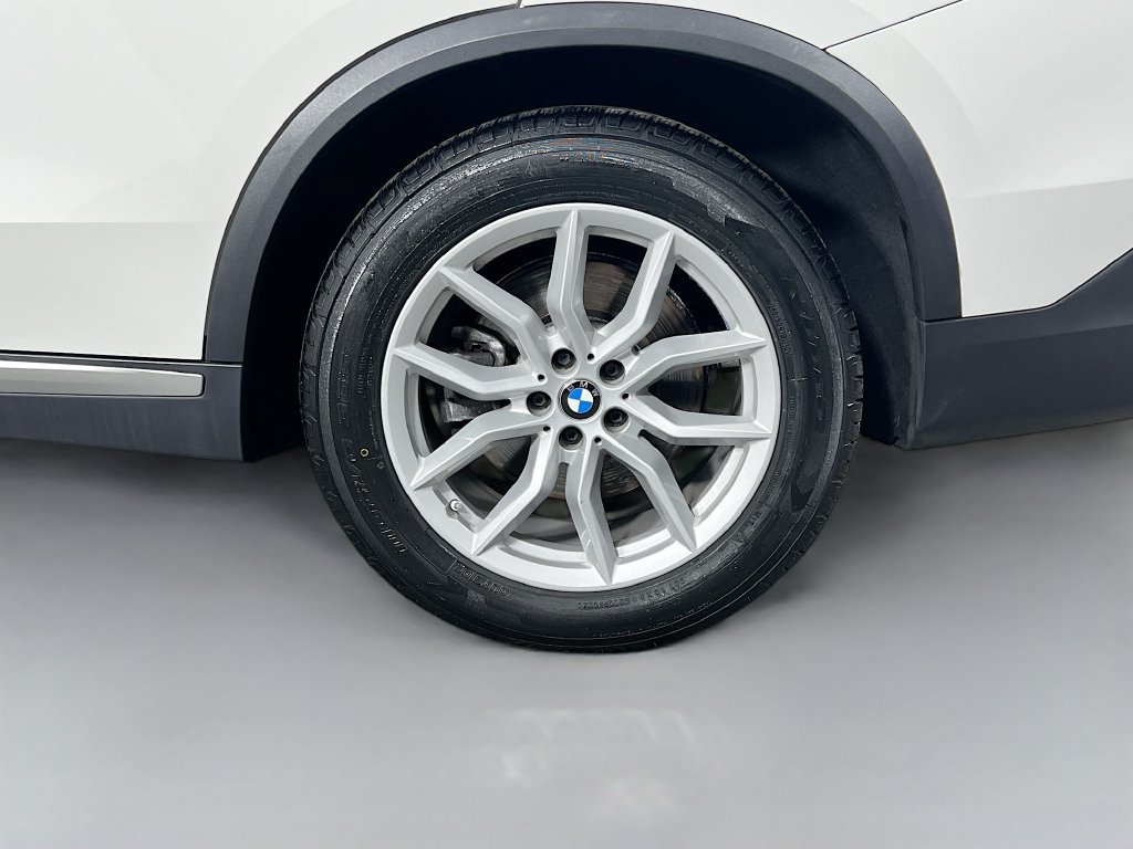 Used 2023 BMW X5 xDrive40i AWD/4WD image 32